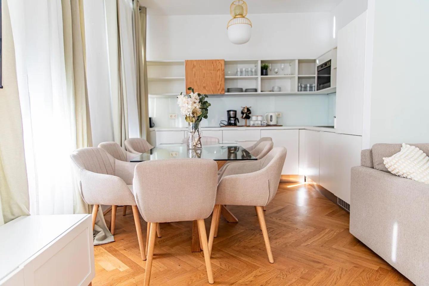 City Apartment, Two Metro Stations To Hauptbahnhof Wien Eksteriør billede