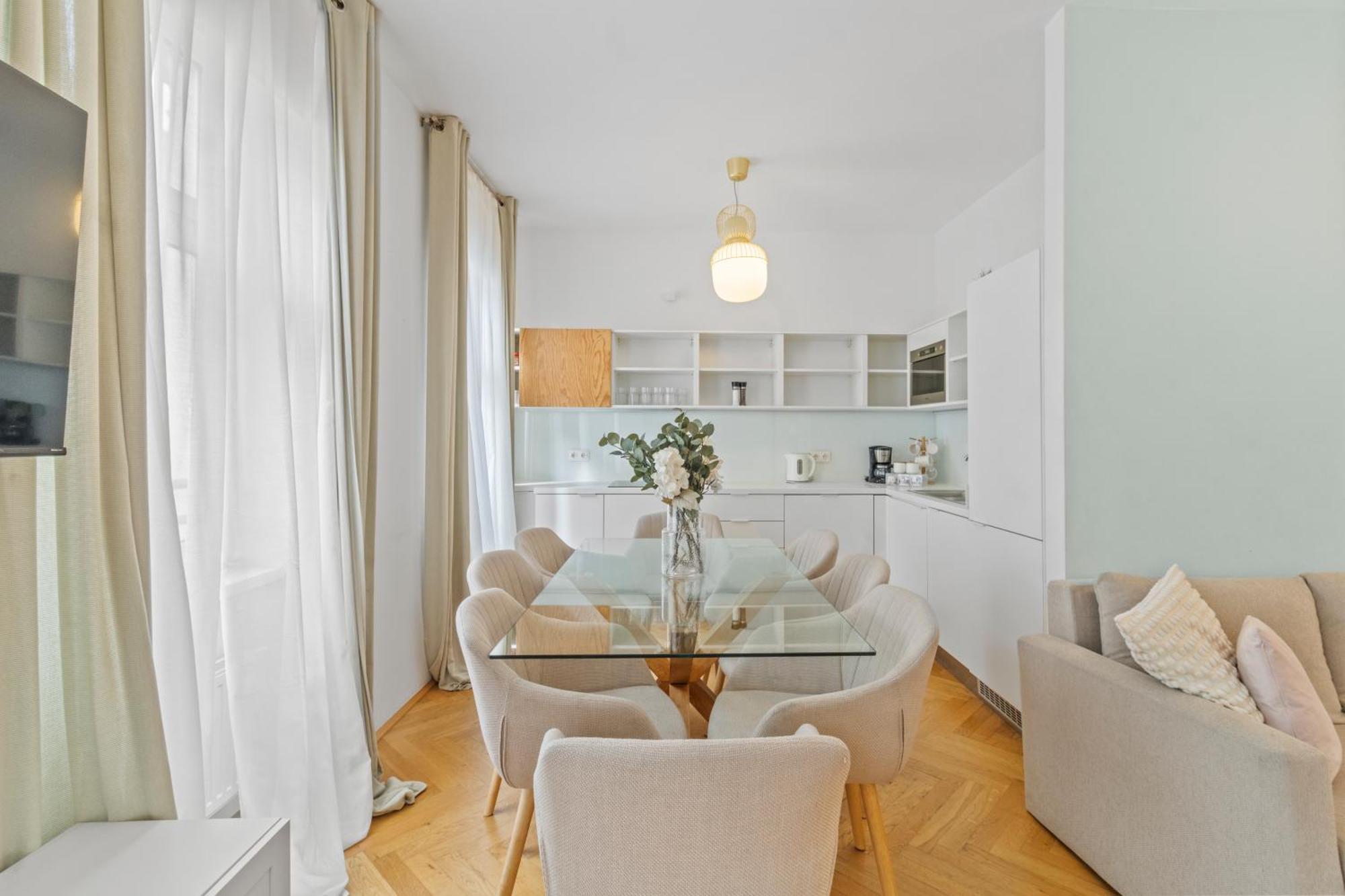 City Apartment, Two Metro Stations To Hauptbahnhof Wien Eksteriør billede