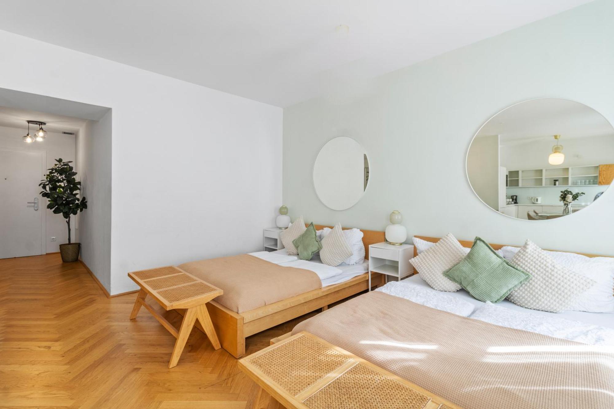 City Apartment, Two Metro Stations To Hauptbahnhof Wien Eksteriør billede
