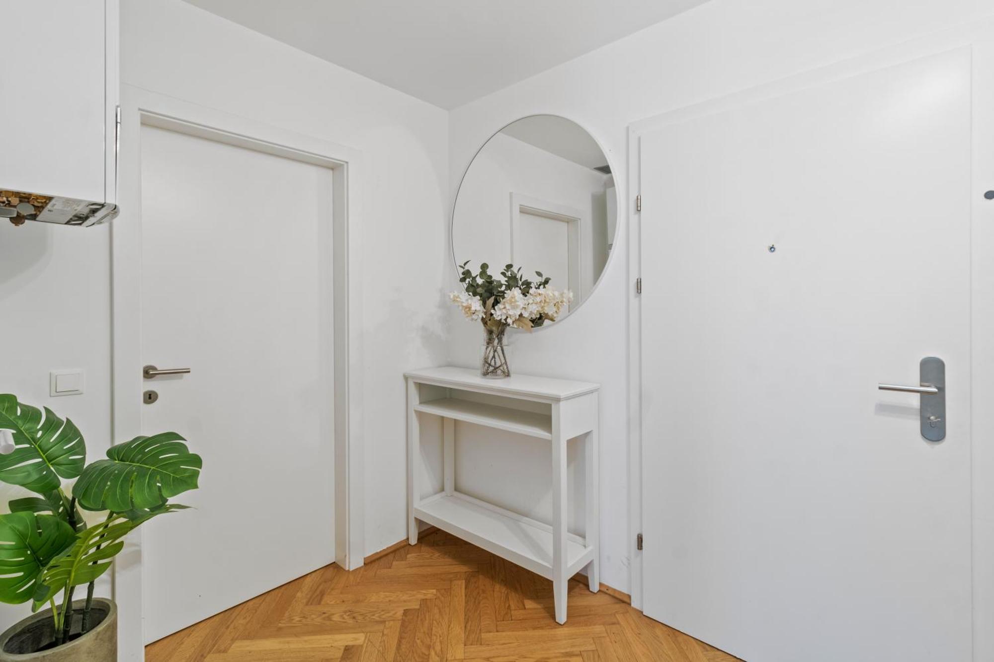 City Apartment, Two Metro Stations To Hauptbahnhof Wien Eksteriør billede